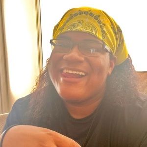 Meet your Posher, Emanuel